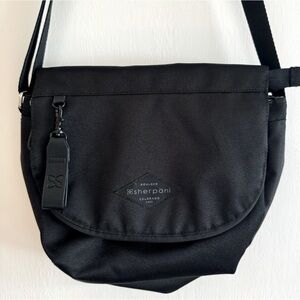 NWOT Sherpani Milli Crossbody Bag